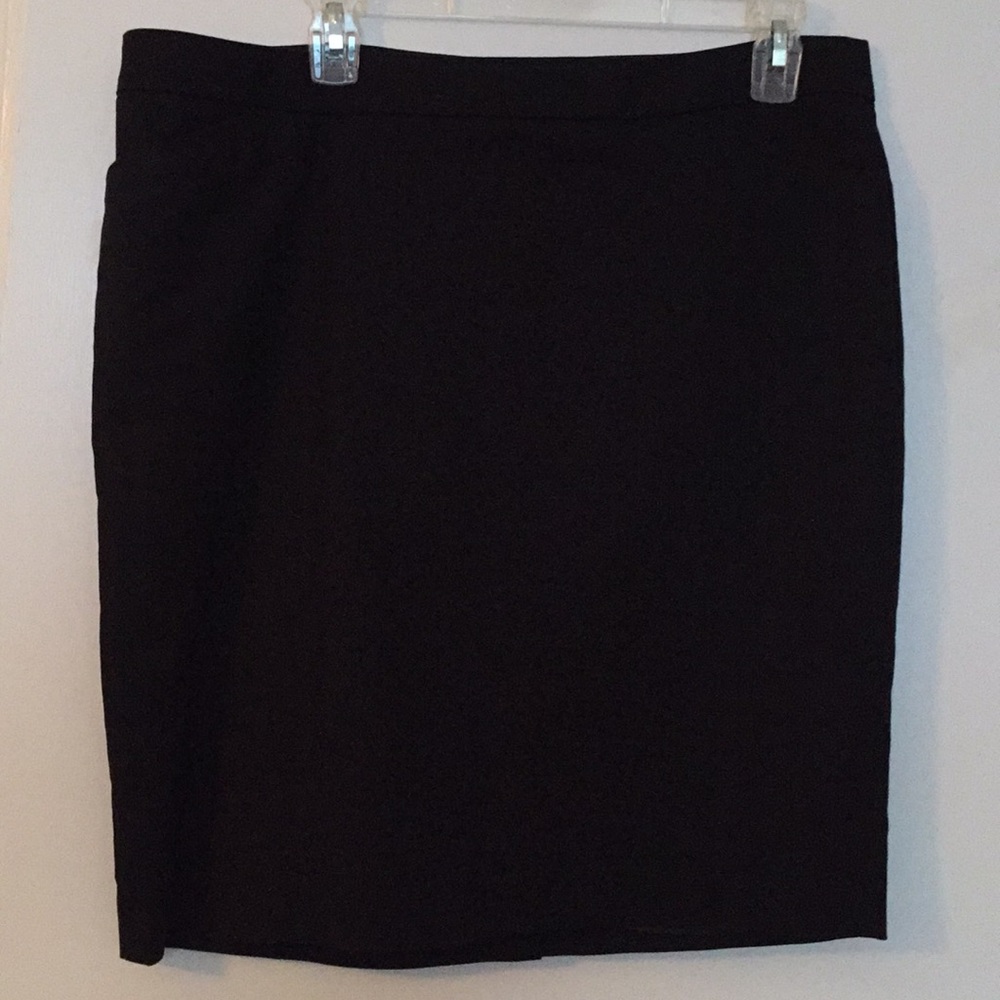 Black pencil skirt